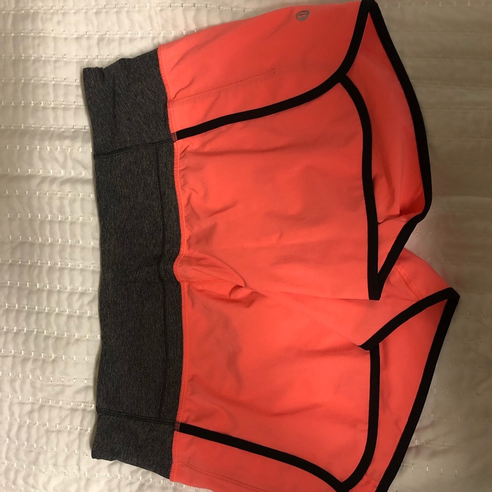 Lululemon size 8 shorts